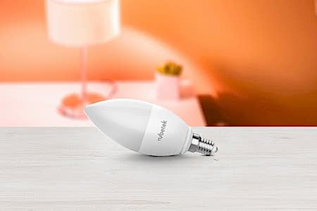 Умная Wi-Fi лампа Е14